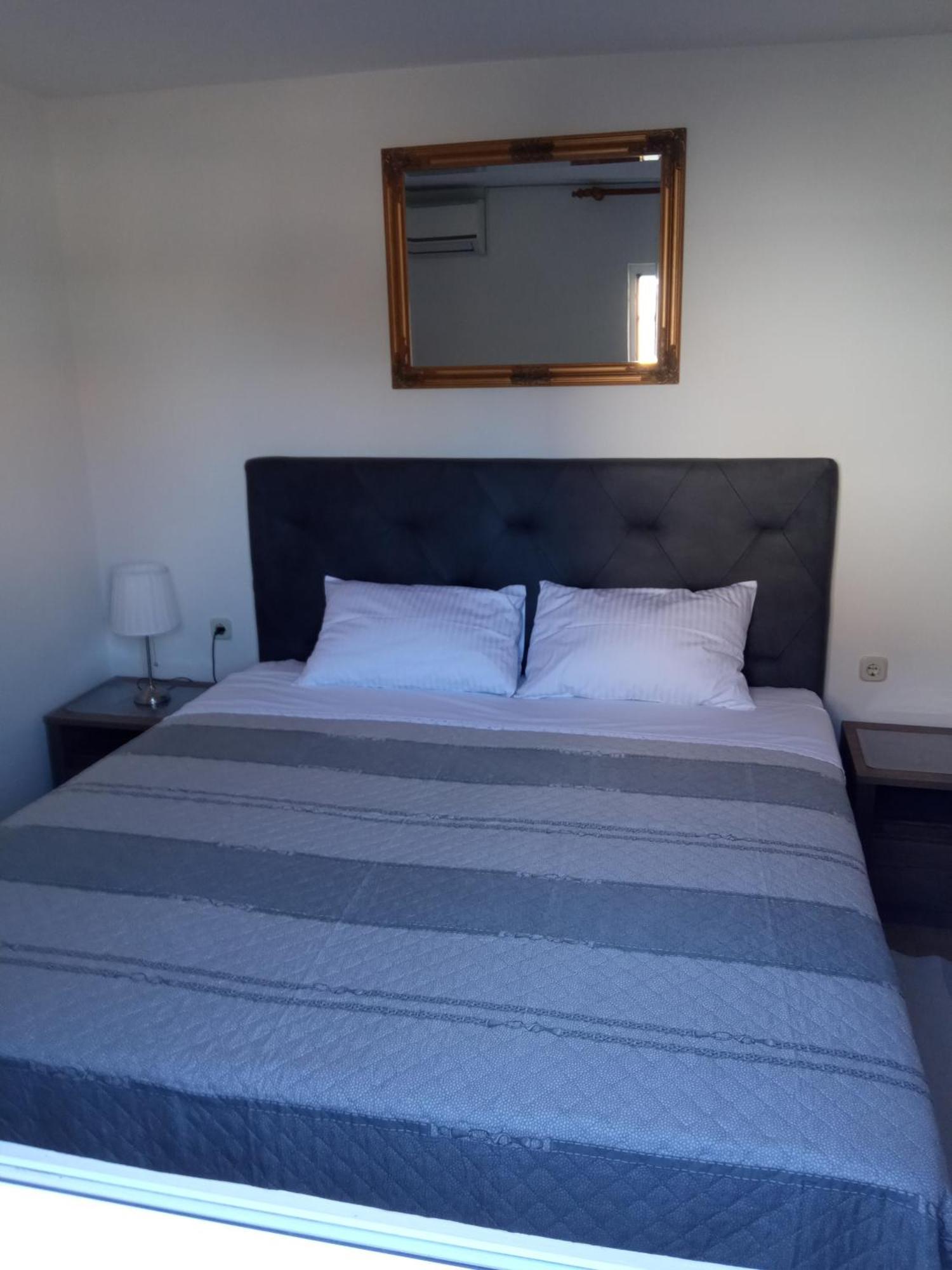 Emily Apartment บีโอกราดนาโมรู ห้อง รูปภาพ