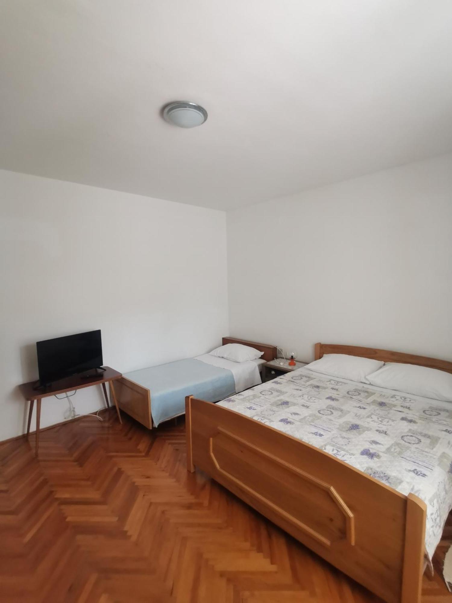 Emily Apartment บีโอกราดนาโมรู ห้อง รูปภาพ
